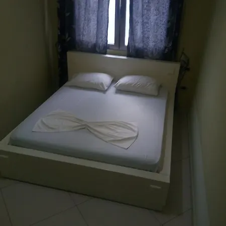 Aparthotel Aris