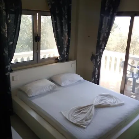 Aris Apartmanhotel *