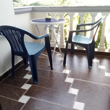 Aris Aparthotel