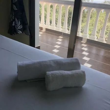 Aris Aparthotel