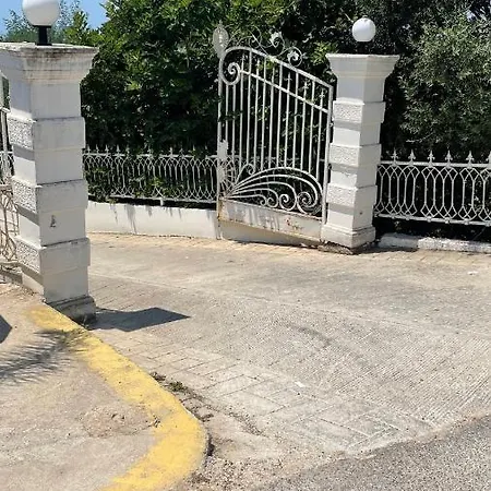 Aris Dhërmi