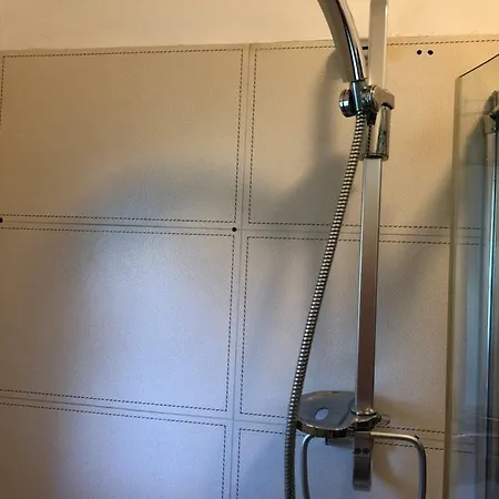 Aris 公寓式酒店 *