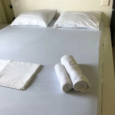 Aparthotel Aris